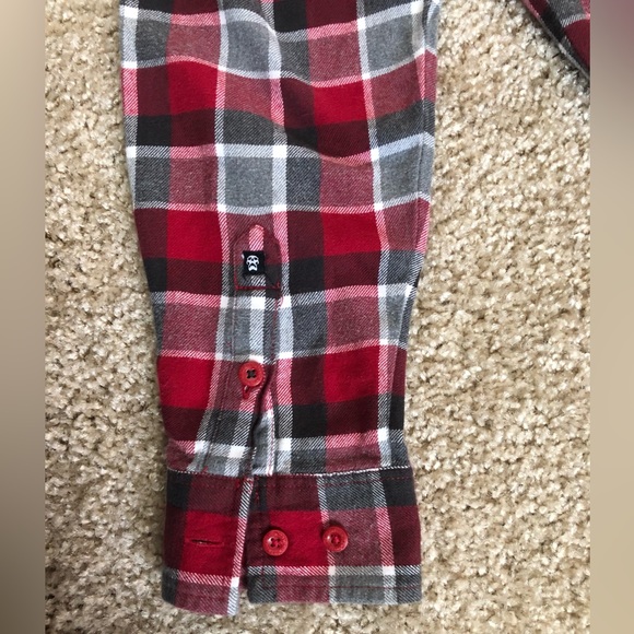 Vans flannel button down shirt with one Vans logo button Size Medium - Picture 8 of 11